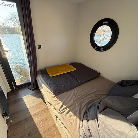 Hausboot Luft & Liebe * Halle (Saale)